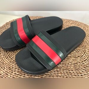 Sandals/Slides fit W9 M7 like new